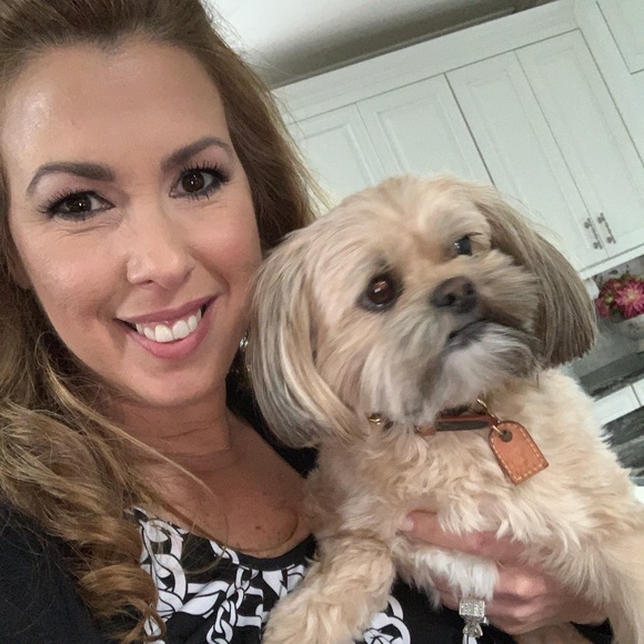 Meet your Posher, Deborah - Picture 1 of 1